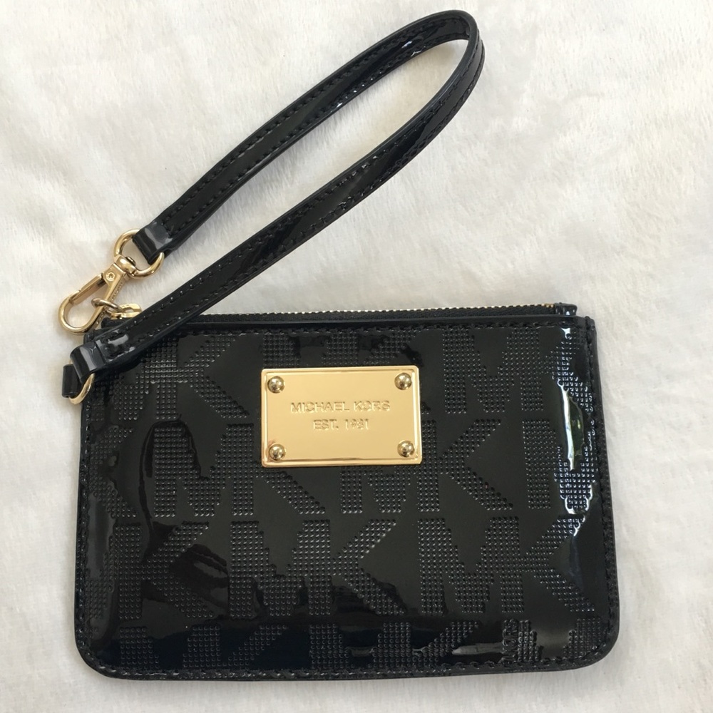 Michael Kors Wristlet black patent